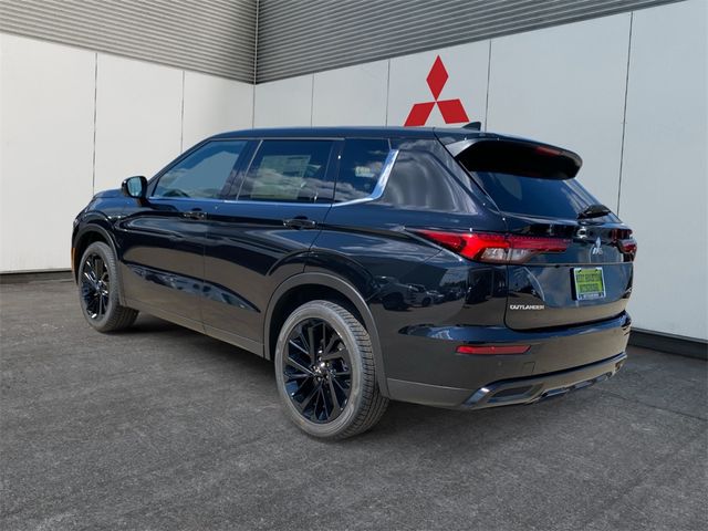 2024 Mitsubishi Outlander SE Black Edition w/Pano Roof