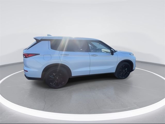 2024 Mitsubishi Outlander SE Black Edition w/Pano Roof