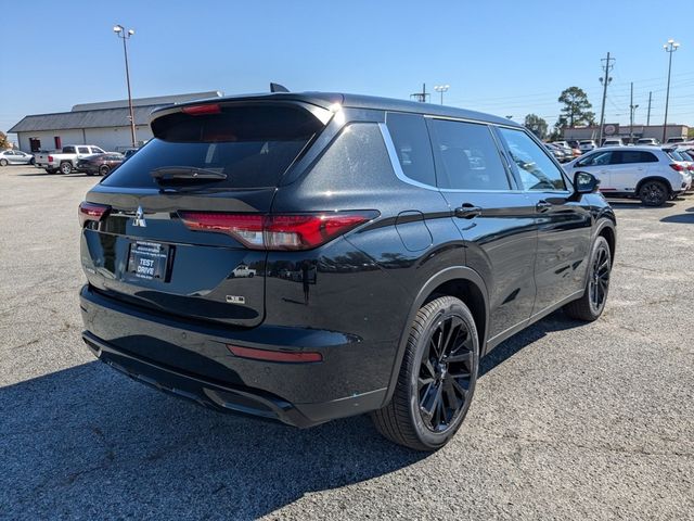 2024 Mitsubishi Outlander SE Black Edition w/Pano Roof