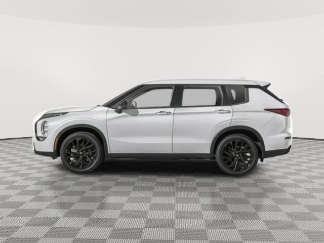 2024 Mitsubishi Outlander SE Black Edition w/Pano Roof