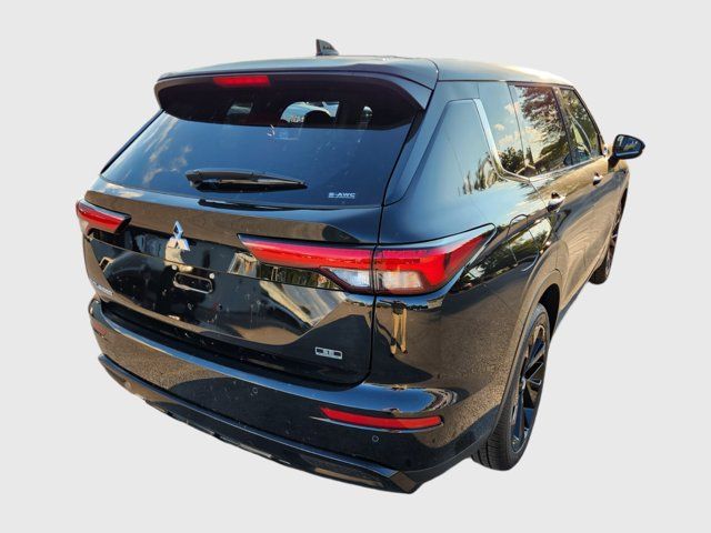 2024 Mitsubishi Outlander SE Black Edition w/Pano Roof