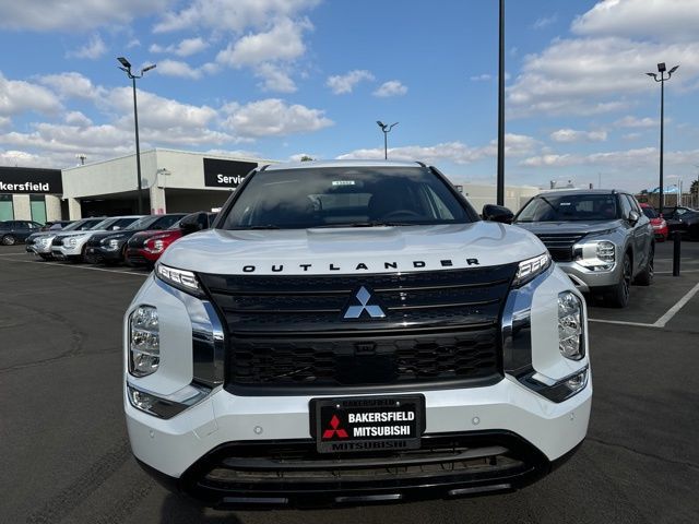 2024 Mitsubishi Outlander SE Black Edition w/Pano Roof