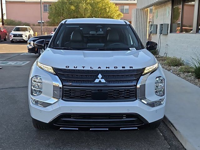 2024 Mitsubishi Outlander SE Black Edition w/Pano Roof