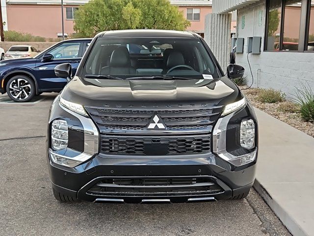 2024 Mitsubishi Outlander SE Black Edition w/Pano Roof