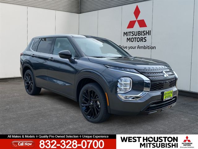 2024 Mitsubishi Outlander SE Black Edition w/Pano Roof