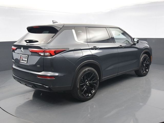 2024 Mitsubishi Outlander SE Black Edition w/Pano Roof