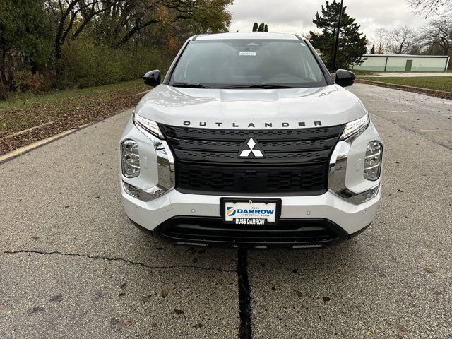 2024 Mitsubishi Outlander SE Black Edition w/Pano Roof