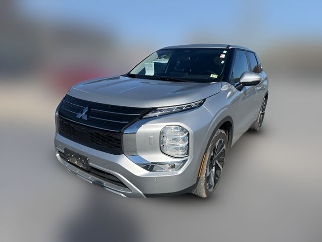 2024 Mitsubishi Outlander SE Black Edition w/Pano Roof