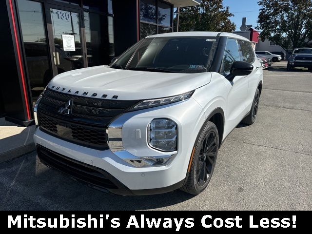 2024 Mitsubishi Outlander SE Black Edition w/Pano Roof