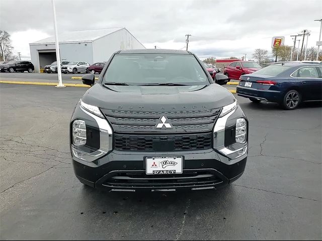 2024 Mitsubishi Outlander SE Black Edition w/Pano Roof