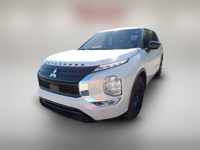 2024 Mitsubishi Outlander SE Black Edition w/Pano Roof