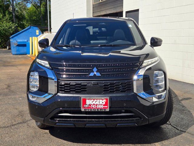 2024 Mitsubishi Outlander SE Black Edition w/Pano Roof