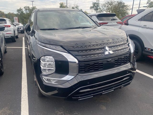 2024 Mitsubishi Outlander SE Black Edition w/Pano Roof