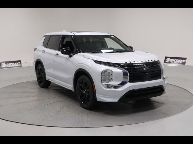 2024 Mitsubishi Outlander SE Black Edition w/Pano Roof