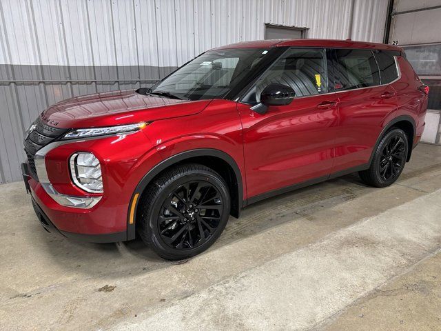 2024 Mitsubishi Outlander SE Black Edition w/Pano Roof