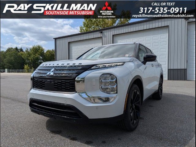 2024 Mitsubishi Outlander SE Black Edition w/Pano Roof