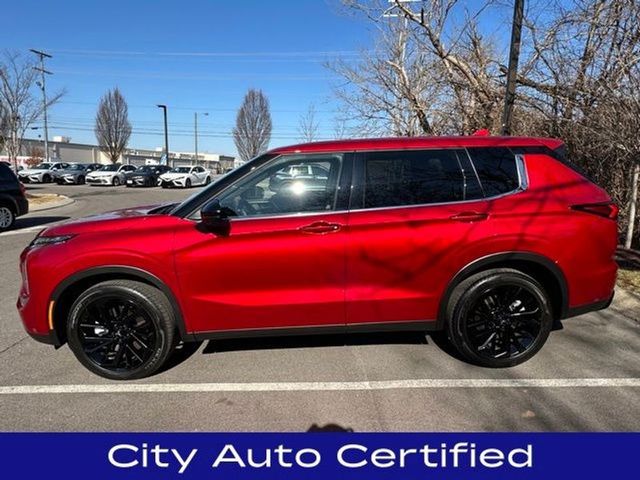 2024 Mitsubishi Outlander SE Black Edition w/Pano Roof