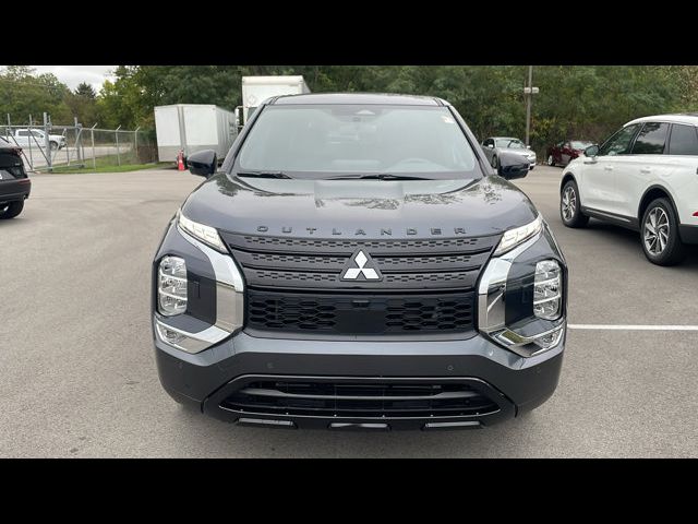 2024 Mitsubishi Outlander SE Black Edition w/Pano Roof