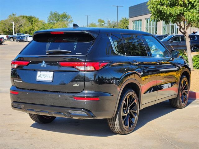 2024 Mitsubishi Outlander SE Black Edition w/Pano Roof