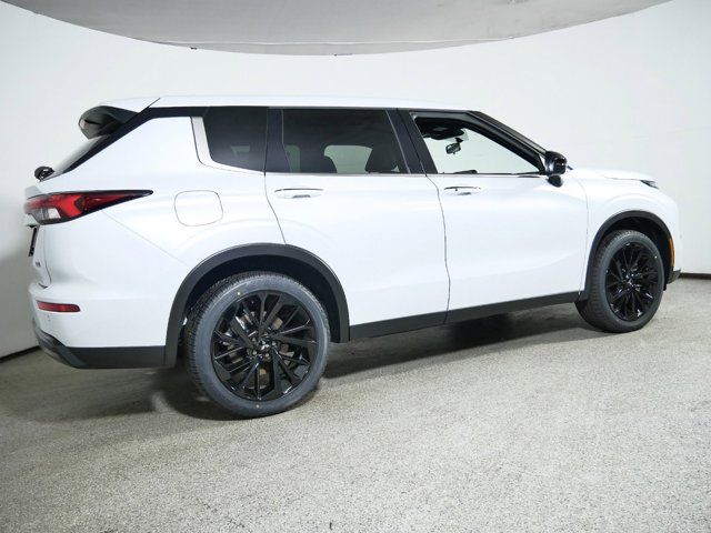 2024 Mitsubishi Outlander SE Black Edition w/Pano Roof