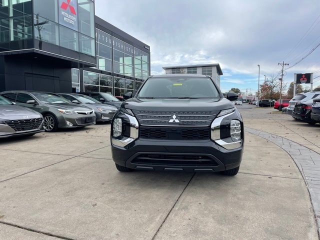 2024 Mitsubishi Outlander SE Black Edition w/Pano Roof