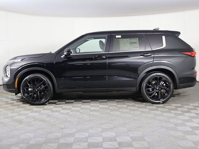 2024 Mitsubishi Outlander SE Black Edition w/Pano Roof