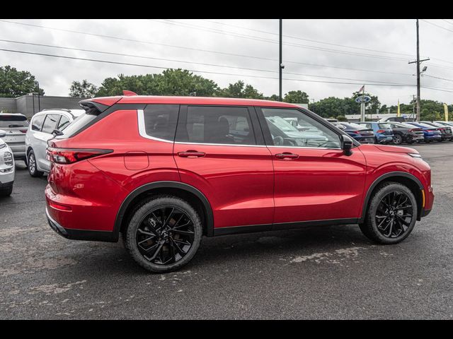 2024 Mitsubishi Outlander SE Black Edition w/Pano Roof