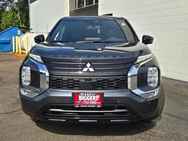 2024 Mitsubishi Outlander SE Black Edition w/Pano Roof