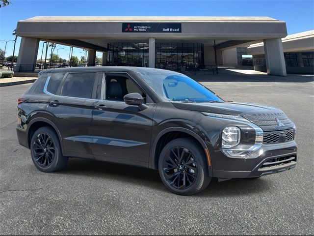 2024 Mitsubishi Outlander SE Black Edition w/Pano Roof