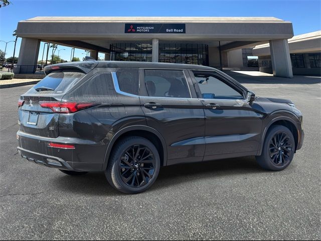 2024 Mitsubishi Outlander SE Black Edition w/Pano Roof