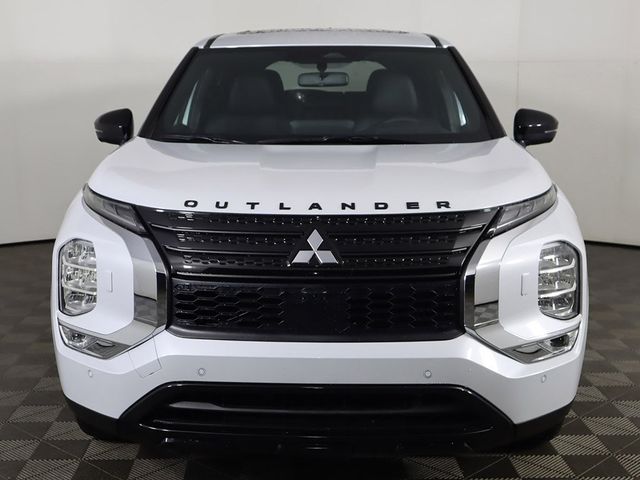 2024 Mitsubishi Outlander SE Black Edition w/Pano Roof