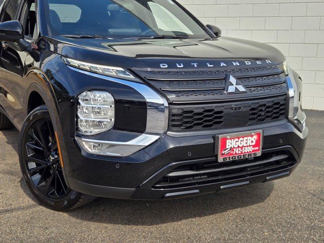 2024 Mitsubishi Outlander SE Black Edition w/Pano Roof