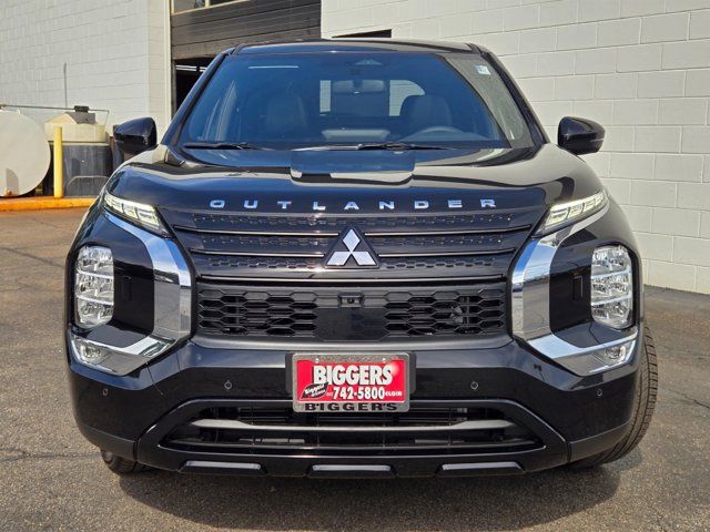 2024 Mitsubishi Outlander SE Black Edition w/Pano Roof