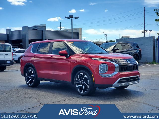 2024 Mitsubishi Outlander SE Black Edition w/Pano Roof