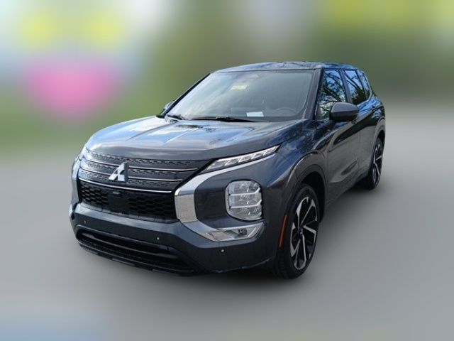 2024 Mitsubishi Outlander SE Black Edition w/Pano Roof