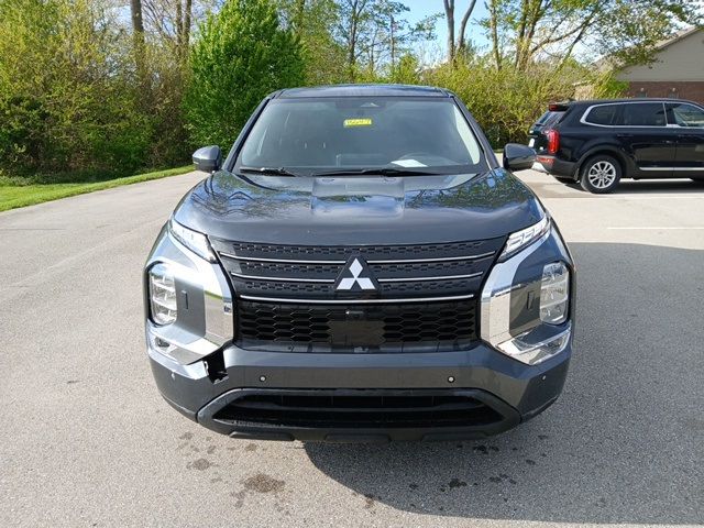 2024 Mitsubishi Outlander SE Black Edition w/Pano Roof