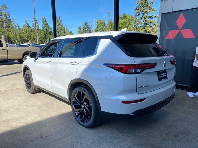 2024 Mitsubishi Outlander SE Black Edition w/Pano Roof