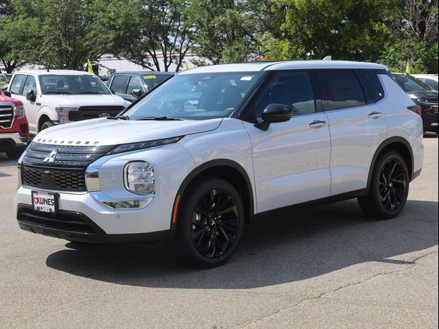 2024 Mitsubishi Outlander SE Black Edition w/Pano Roof