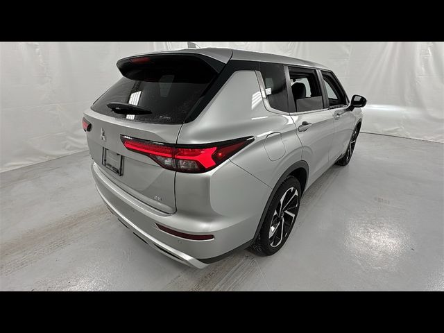 2024 Mitsubishi Outlander SE Black Edition w/Pano Roof