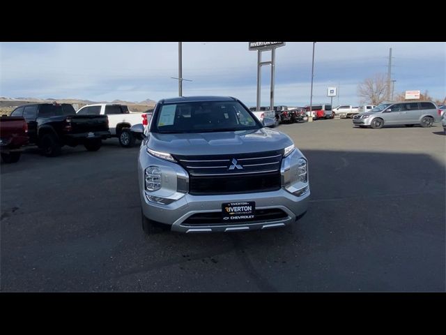 2024 Mitsubishi Outlander SE Black Edition w/Pano Roof