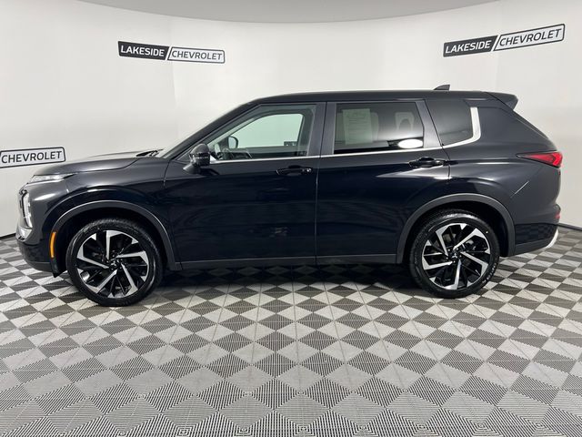 2024 Mitsubishi Outlander SE Black Edition w/Pano Roof