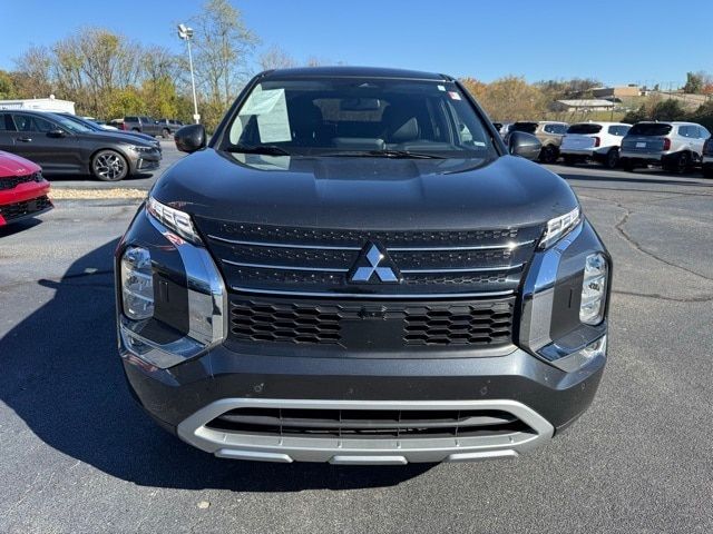 2024 Mitsubishi Outlander SE Black Edition w/Pano Roof