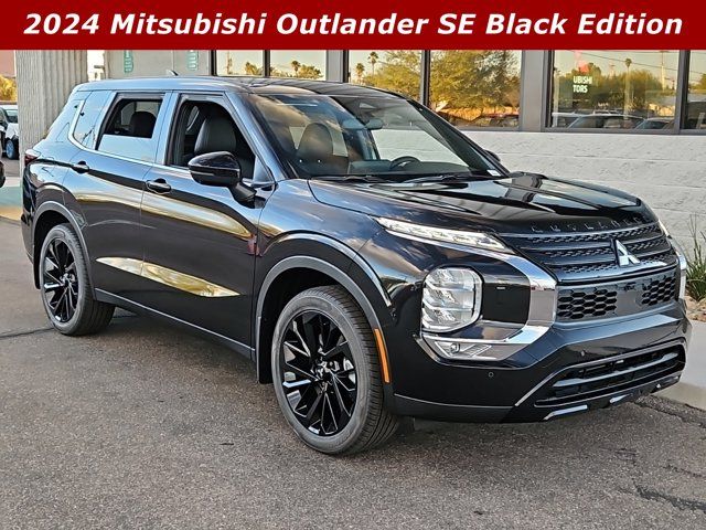 2024 Mitsubishi Outlander SE Black Edition w/Pano Roof