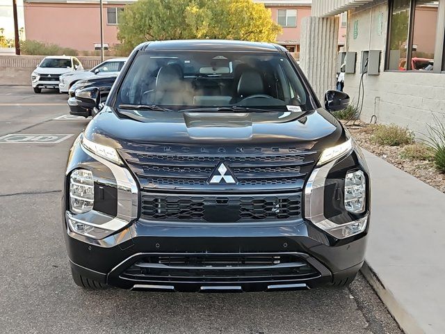 2024 Mitsubishi Outlander SE Black Edition w/Pano Roof