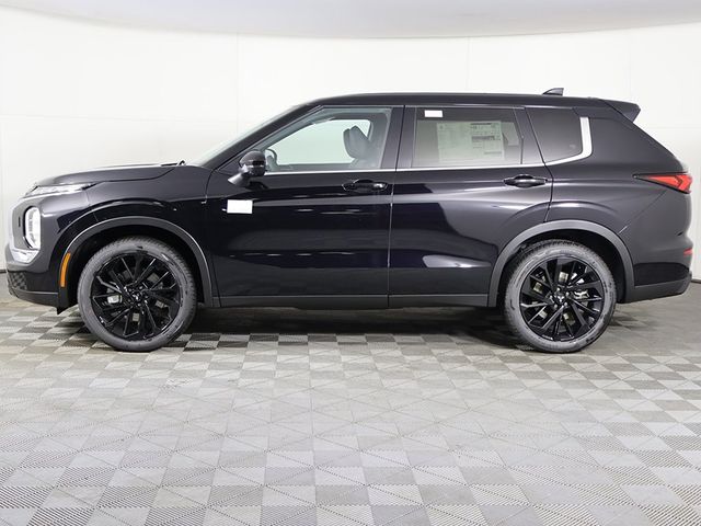 2024 Mitsubishi Outlander SE Black Edition w/Pano Roof