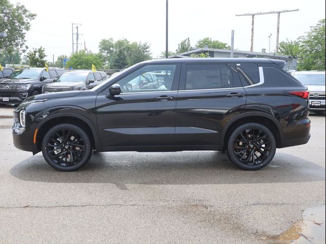 2024 Mitsubishi Outlander SE Black Edition w/Pano Roof