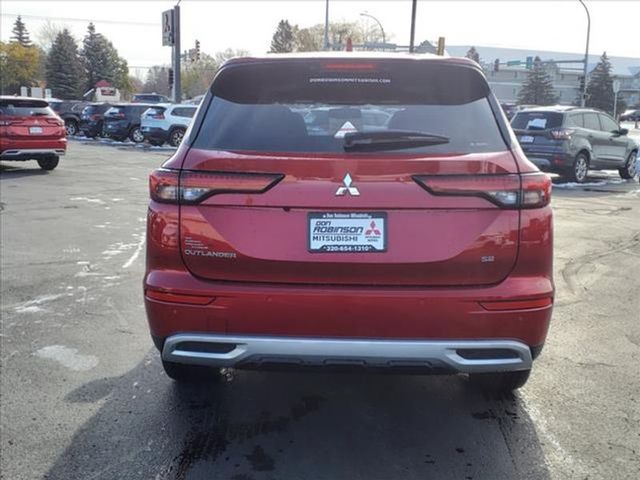 2024 Mitsubishi Outlander SE