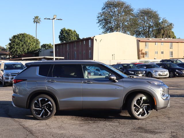 2024 Mitsubishi Outlander PHEV SE