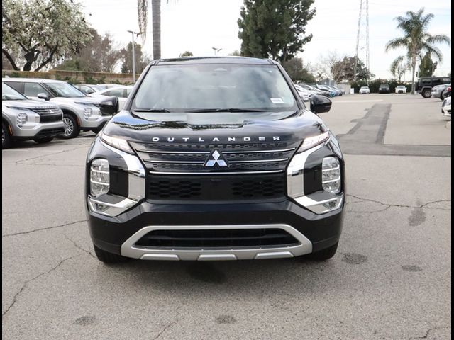 2024 Mitsubishi Outlander PHEV SE