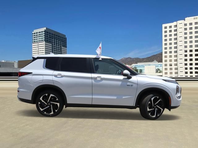 2024 Mitsubishi Outlander PHEV SE